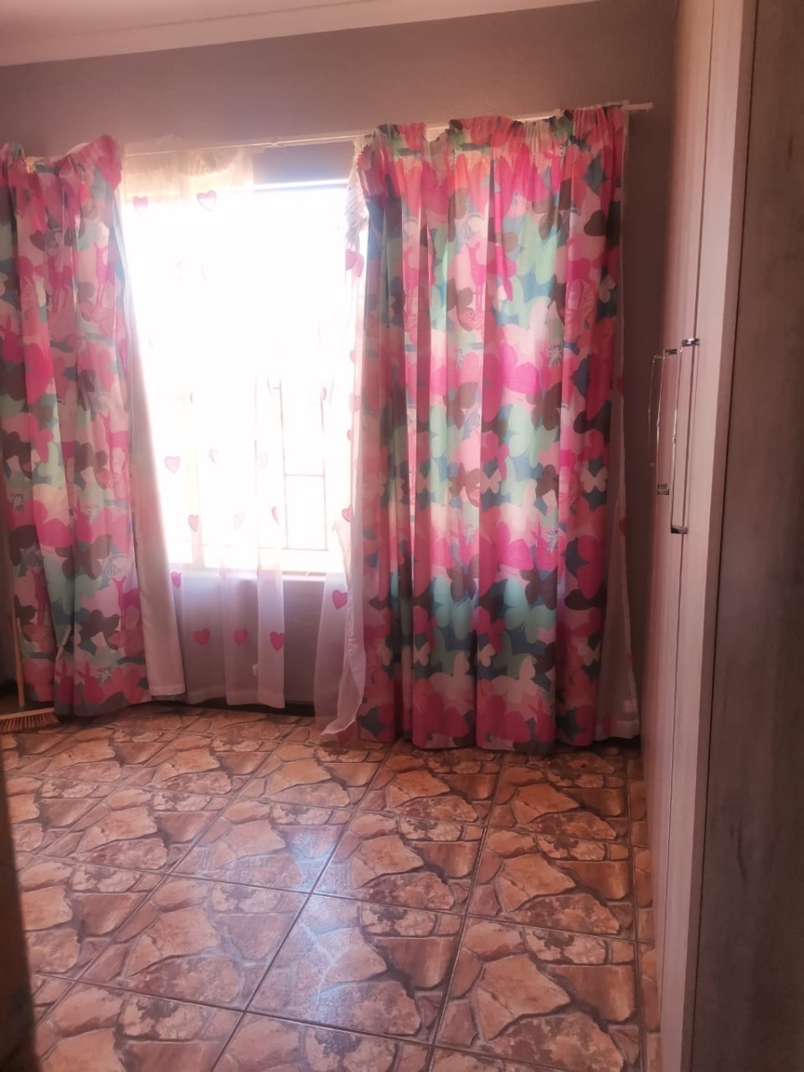 To Let 3 Bedroom Property for Rent in Tlhabane West North West